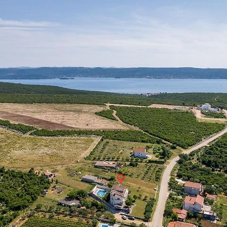 Apartman Strmota S Bazenom Sveti Filip i Jakov Exterior photo