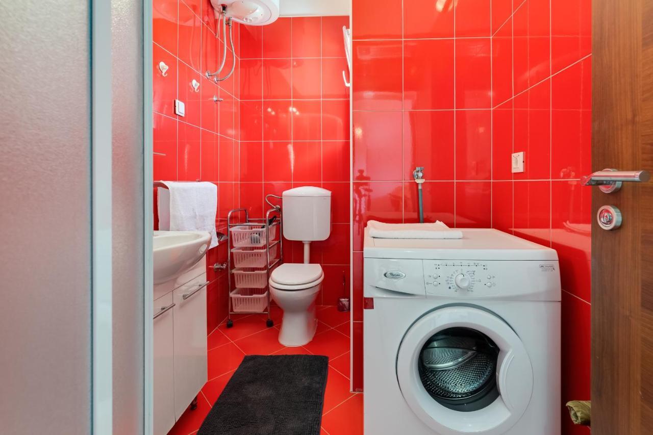 Apartman Strmota S Bazenom Sveti Filip i Jakov Exterior photo